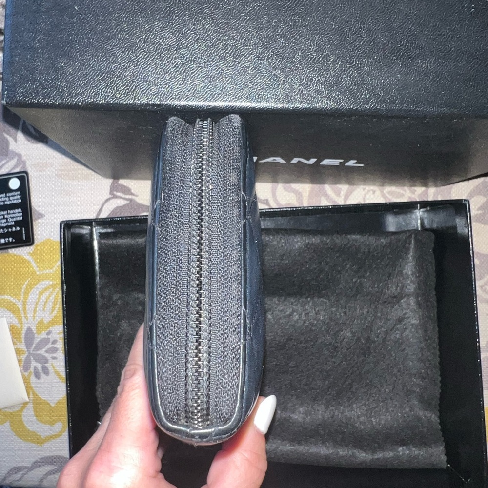 CHANEL Black Quilted Leather Wallet. Full set! - Picture 15 of 16